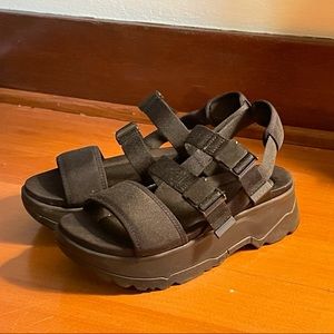 TEVA JADITO SLINGBACK